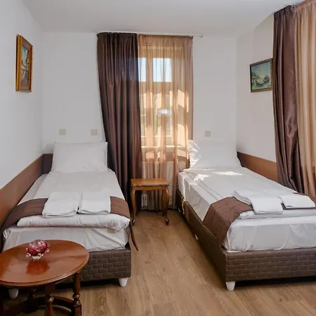 فندق Splendid 2*