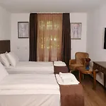 Хотел Splendid 2*